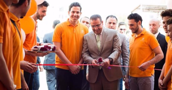 بالصور .. رئيس جامعة المنصورة يفتتح المعرض الخيرى لطلاب كلية الهندسة