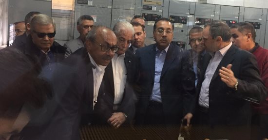 وزير الإسكان يتفقد محطة تحلية مياه منطقة "رأس نصرانى" بشرم الشيخ