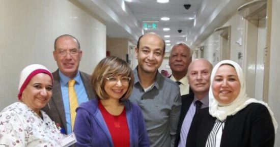 لميس الحديدى تنشر صورة مع عمرو أديب بعد تماثله للشفاء وتشكر الأطباء