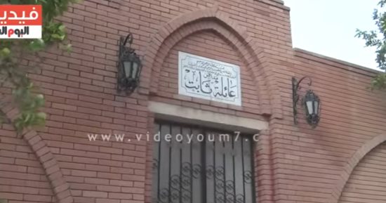بالفيديو.. مشاهير فى مقابر مصر الجديدة.. أبرزهم "آل مبارك وهيكل وسرور"