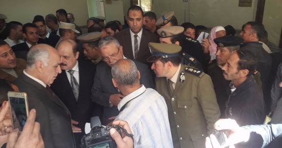 بالفيديو.. محافظ المنيا ومدير الأمن يفتتحان وحدة مرور بنى مزار ضمن فعاليات العيد الوطنى