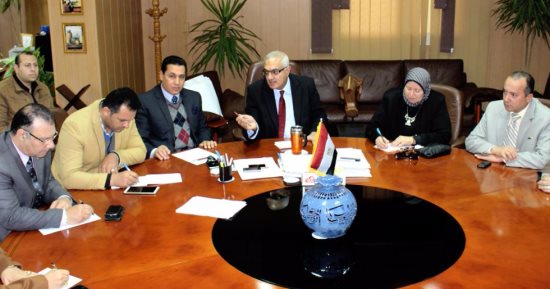 جامعة المنصورة تجتمع مع لجان تحكيم مؤتمر مبادرات الطلاب بالجامعات المصرية