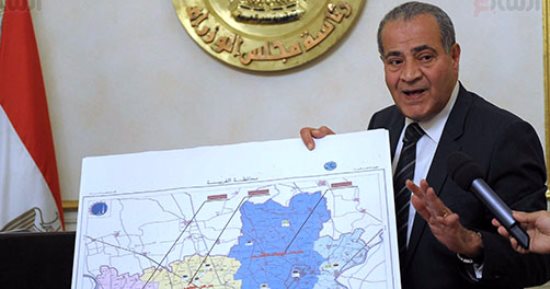  بالصور.. وزير التموين: استبدال أجولة القمح البلاستيكية بعبوات من الجوت "الخيش"