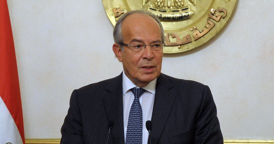 بالفيديو.. وزير التنمية المحلية: 40% من المصريين فقراء.. وتقدمنا يتوقف على تحولنا لمنتجين