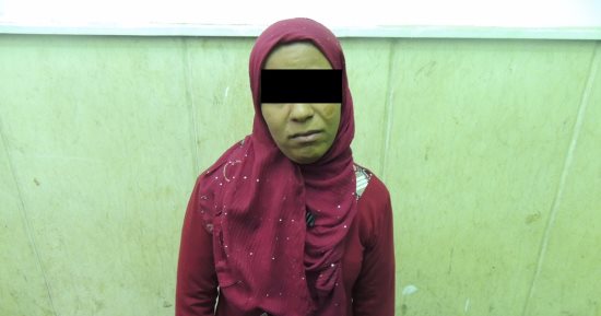 النيابة تأمر بالتحرى عن ربة منزل تخصصت فى سرقة حقائب السيدات بالموسكى