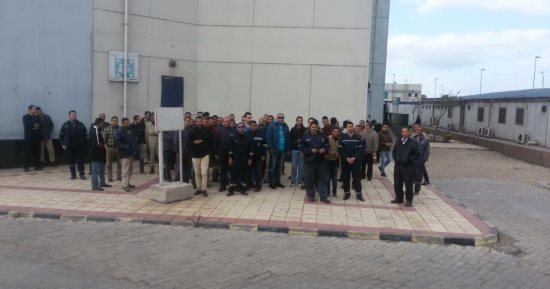 استمرار إضراب عمال شركة "استيرنكس" فى ميناء الدخيلة لليوم الثالث