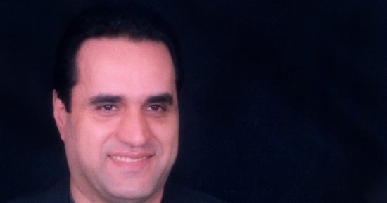طارق فؤاد يسافر فرنسا للعلاج من مرض نادر بأحباله الصوتية 22 سبتمبر