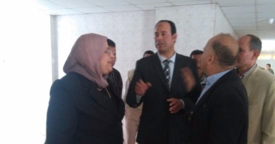 وكيل صحة المنوفية تصل مستشفى سرس الليان لمتابعة الطلاب المصابين باشتباه تسمم