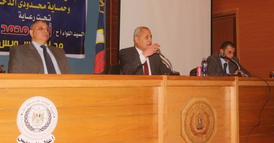 محافظ السويس: استخراج وتسليم 2325 بطاقة تموين ذكية للأهالى
