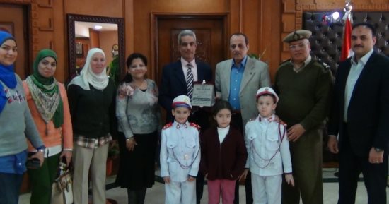 مدير أمن المنوفية يستقبل طلاب مدرسة اللغات بشبين الكوم