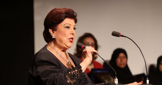 بالفيديو.. رجاء الجداوى: حبوا بعض وارجعوا اعتذروا لما تغلطوا