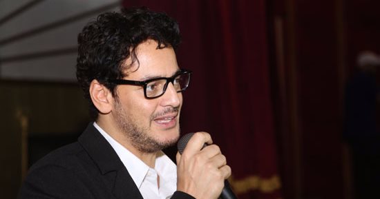 خالد أبو النجا: المثلية ليست اختيارا ولا مرضا وعلم الرينبو كما النور بأطيافه