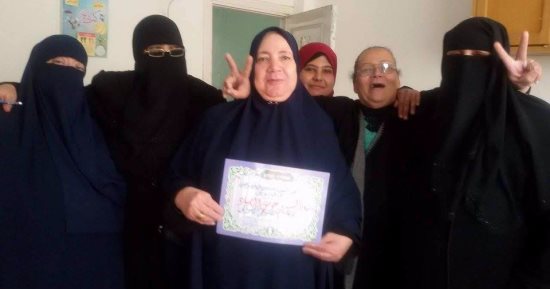 تكريم 14 أما مثالية من العاملات بحى الضواحى ببورسعيد
