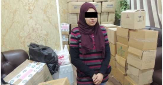 ضبط موظفة تصنع المستلزمات الطبية داخل مخزن بدون ترخيص فى باب الشعرية