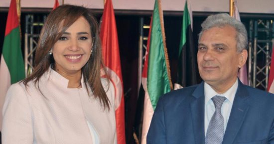 بالصور.. رشا نبيل: تكريمى من جامعة عريقة مثل "القاهرة" تاج على رأسى