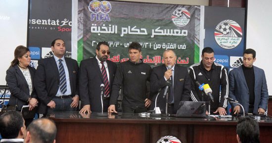 تعرف على طلب بوساكا الغريب للموافقة على محاضرة الحكام المصريين 