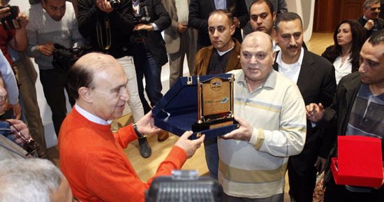 بالصور.. رئيس هيئة قناة السويس يستقبل وفد لجنة الدفاع بالبرلمان 