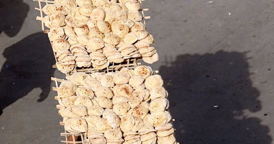إحباط تهريب 15 ألف رغيف خبز مدعم و9000 لتر سولار للسوق السوداء في البحيرة