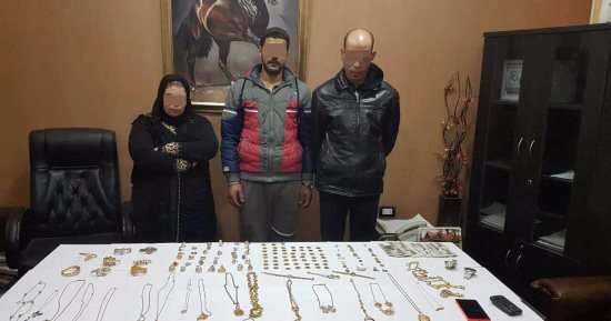 خادمة تخطط للسطو المسلح على شقة طبيبة وسرقة مجوهراتها وأموالها بمدينة نصر
