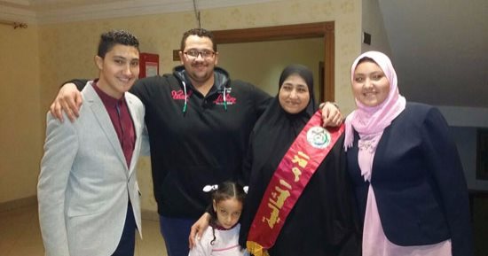 الأم المثالية على مستوى الجمهورية: فوجئت بالتكريم وتشرفت بمصافحة الرئيس