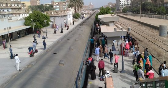 توقف حركة قطارات الصعيد بسبب تعطل قطار فى طهطا بسوهاج 