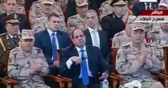 بالفيديو..السيسي لـ"المصريين": "عيب علينا لو مخلناش بلدنا فى الأمام بالصبر والعمل"