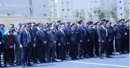 بالصور.. وزير الداخلية يتقدم الجنازة العسكرية لشهيد الواجب بسيناء