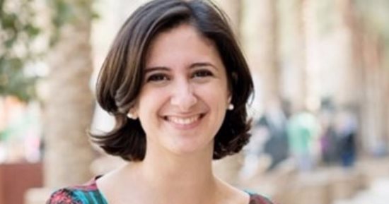 بهية شهاب الفائزة بجائزة اليونسكو - الشارقة أستاذة جامعية بدرجة فنانة