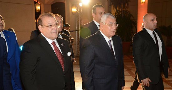 بالصور.. بدء حفل أوسكار قناة المحور بحضور عدلى منصور وفاروق حسنى