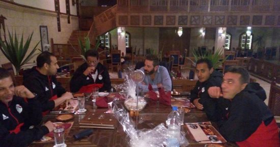 بالصور.. منتخب المحليين يناقش ودية بنين مع حازم إمام