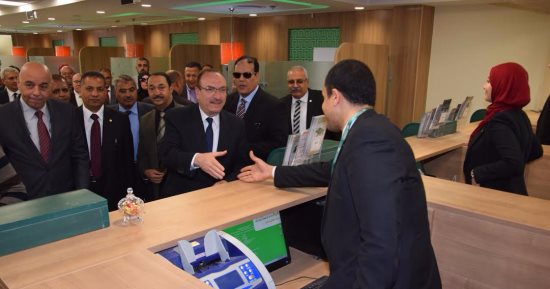 محافظ بنى سويف يفتتح المقر الجديد لفرع البنك الأهلى بالواسطى