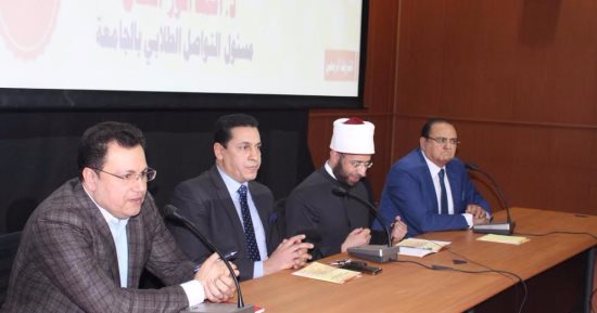 أسامة الأزهرى: هناك قوى خارجية تسعى لتشكيك المصريين فى ذاتهم وحضارتهم