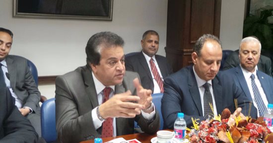 "التعليم العالى" ترفع الحالة القصوى بمستشفياتها استعدادا لشم النسيم