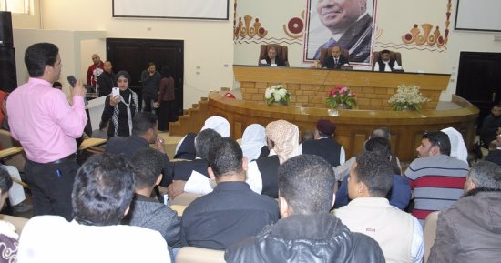 بالصور..محافظ مطروح يعلن إقامة 150 بئرا لزراعة 450 فدان لتمكين الشباب