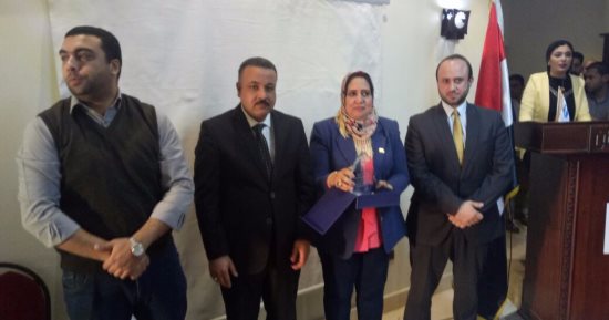 أشرف رشاد يكرم عددا من الأمهات المثاليات فى احتفالية لمستقبل وطن