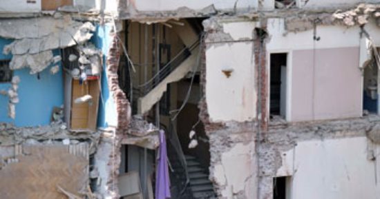 انهيار عقار قديم فى منطقة حكر السكاكينى بالشرابية دون إصابات
