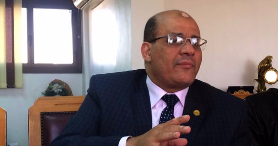 النائب طارق فاروق يناقش مشكلة البطالة بالسويس بمديرية القوى العاملة