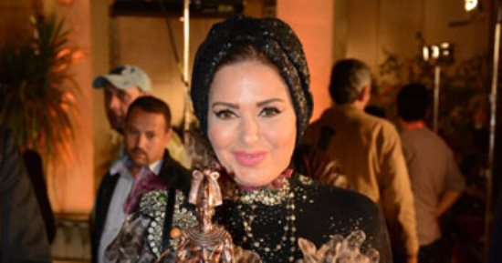 الليلة.. صابرين تكشف أسرار خاصة عن مسيرتها المهنية فى "واحد من الناس"