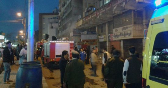بالصور .. استمرار محاولة إخماد حريق بأكبر عمارة سكنية بكفر الشيخ