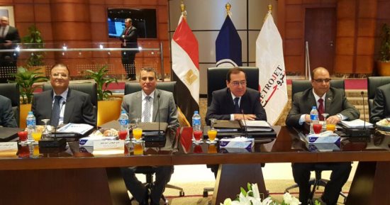 البترول: 11.9 مليار جنيه إيرادات شركة بتروجت فى 2016 بزيادة 65% عن 2015
