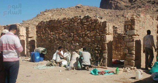 بالصور..تورط سودانيين فى نهب ثروات مصر من الذهب..يسرقون كنوز أودية محافظة البحر الأحمر الجبلية منذ عام 2009..القبض على مئات المنقبين..ومصدر أمنى:البرمية وسكيت والفواخير وحنجلية أبرز أماكن ضبط المتهمين