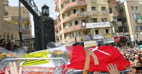 بالصور..سكرتير عام البحيرة يشارك فى تشييع جثمان شهيد الواجب بسيناء