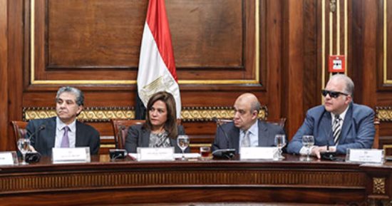 لجنتا السياحة والآثار بالبرلمان توصى بإعداد بطاقات هوية للعاملين بالأهرامات 