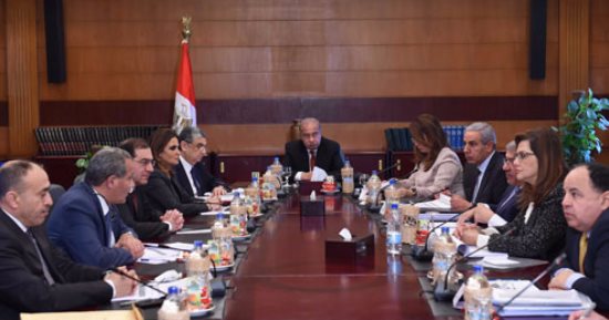 بدء اجتماع وزراء المجموعة الاقتصادية برئاسة شريف إسماعيل لمناقشة الموازنة