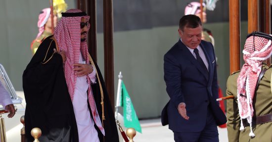 بالصور.. فى 3 تدوينة له على تويتر.. عاهل الأردن يرحب بالملك سلمان فى عمان
