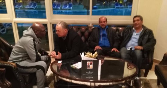 بالصور.. أبو ريدة ومجاهد وعامر حسين يرحبون بمنتخب توجو فى فندق الإقامة