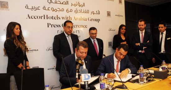 وزير الإسكان: إنشاء فندق عالمى بأكتوبر إحدى ثمار مؤتمر شرم الشيخ الاقتصادى