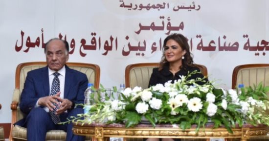سحر نصر: حريصون على ضخ المزيد من الاستثمارات فى قطاع صناعة الدواء