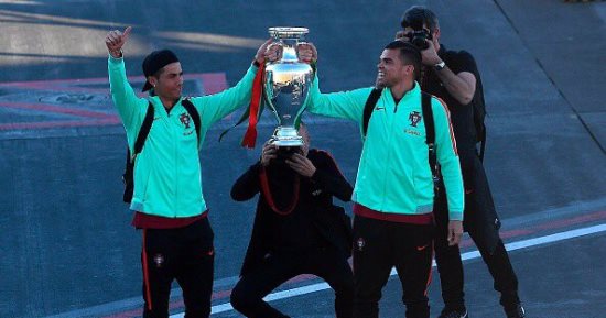 بالصور.. مطار رونالدو يستقبل منتخب البرتغال وكأس أمم أوروبا