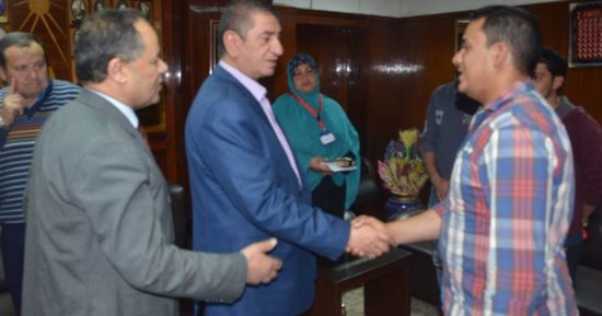 محافظ كفرالشيخ يستقبل أسر مصابى ملتقى التوظيف